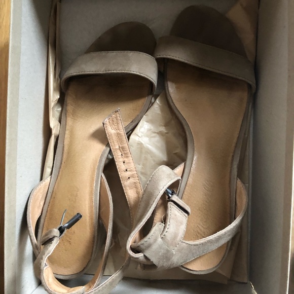 Madewell Mid-Heel Sandals in Suede - Picture 1 of 6